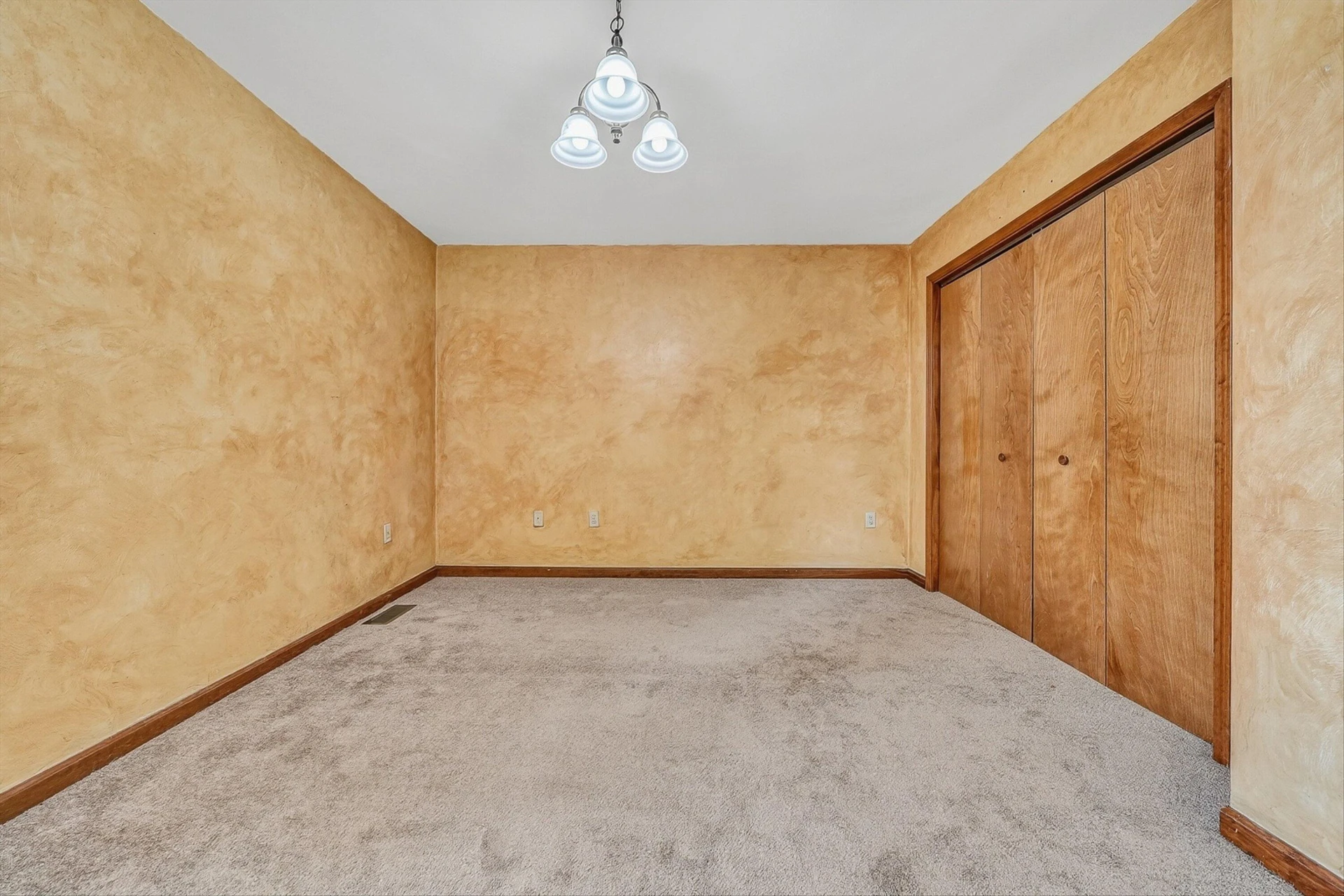 300 Brittany LN - Photo 23