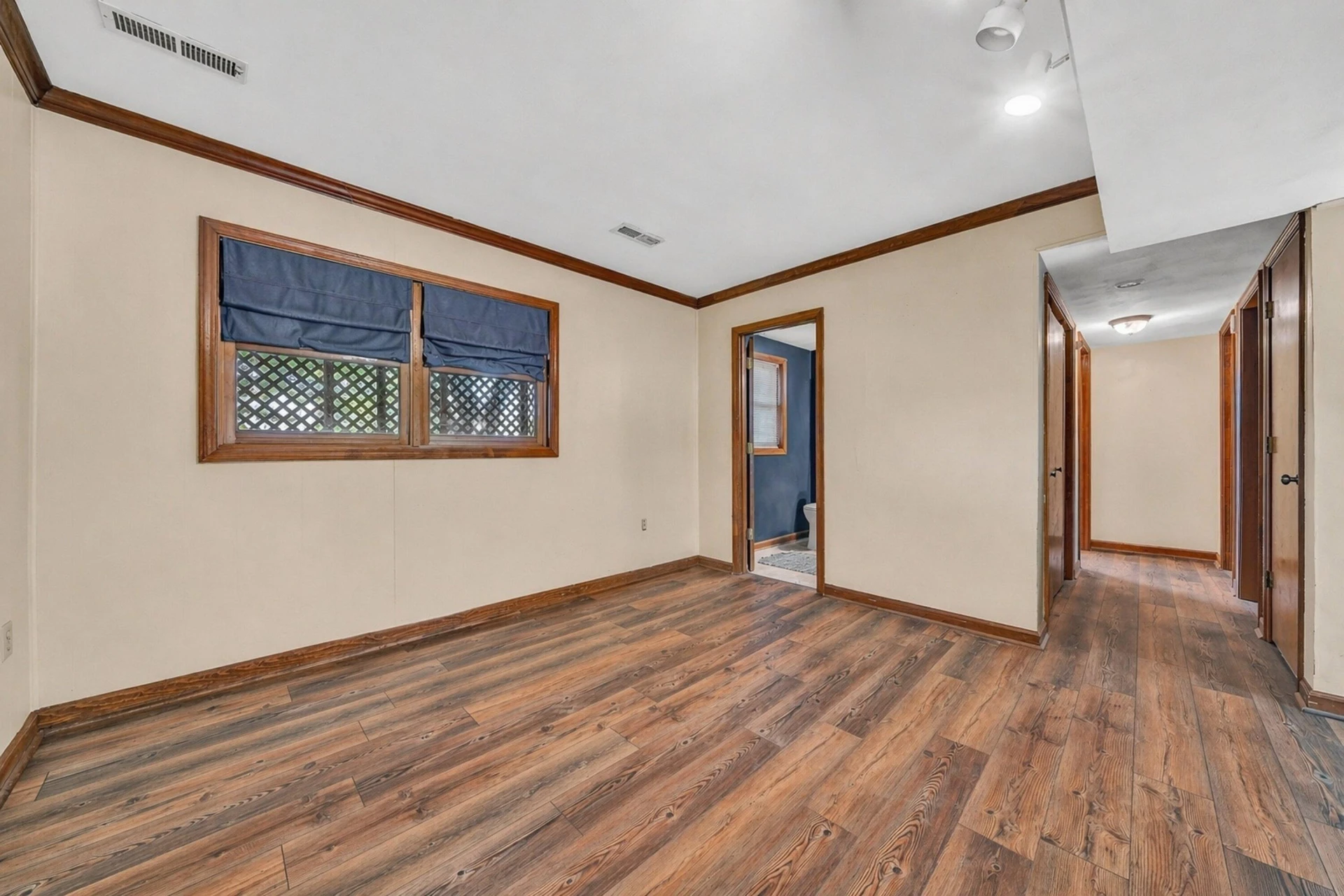300 Brittany LN - Photo 28