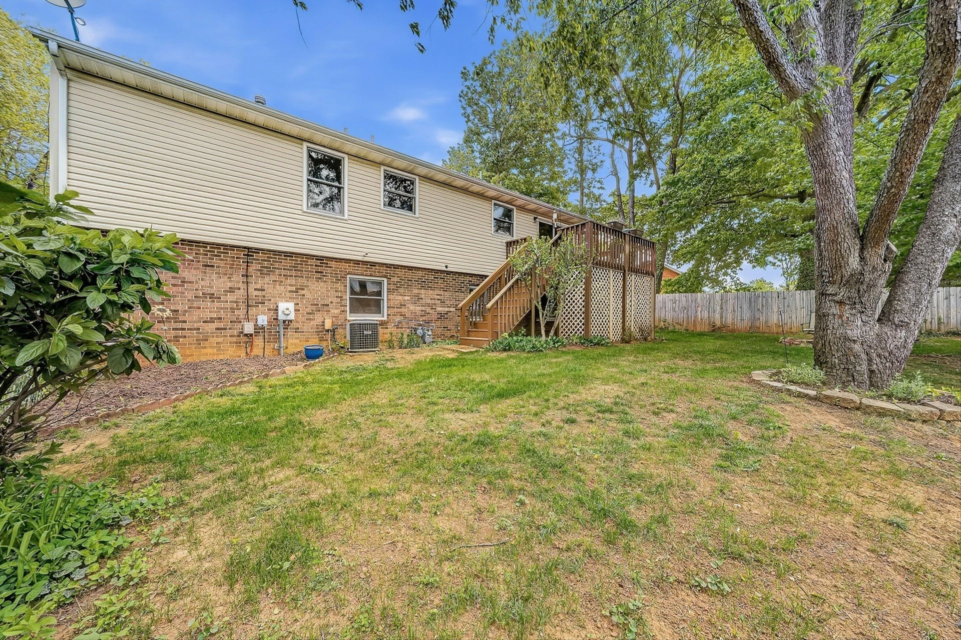 300 Brittany LN - Photo 38