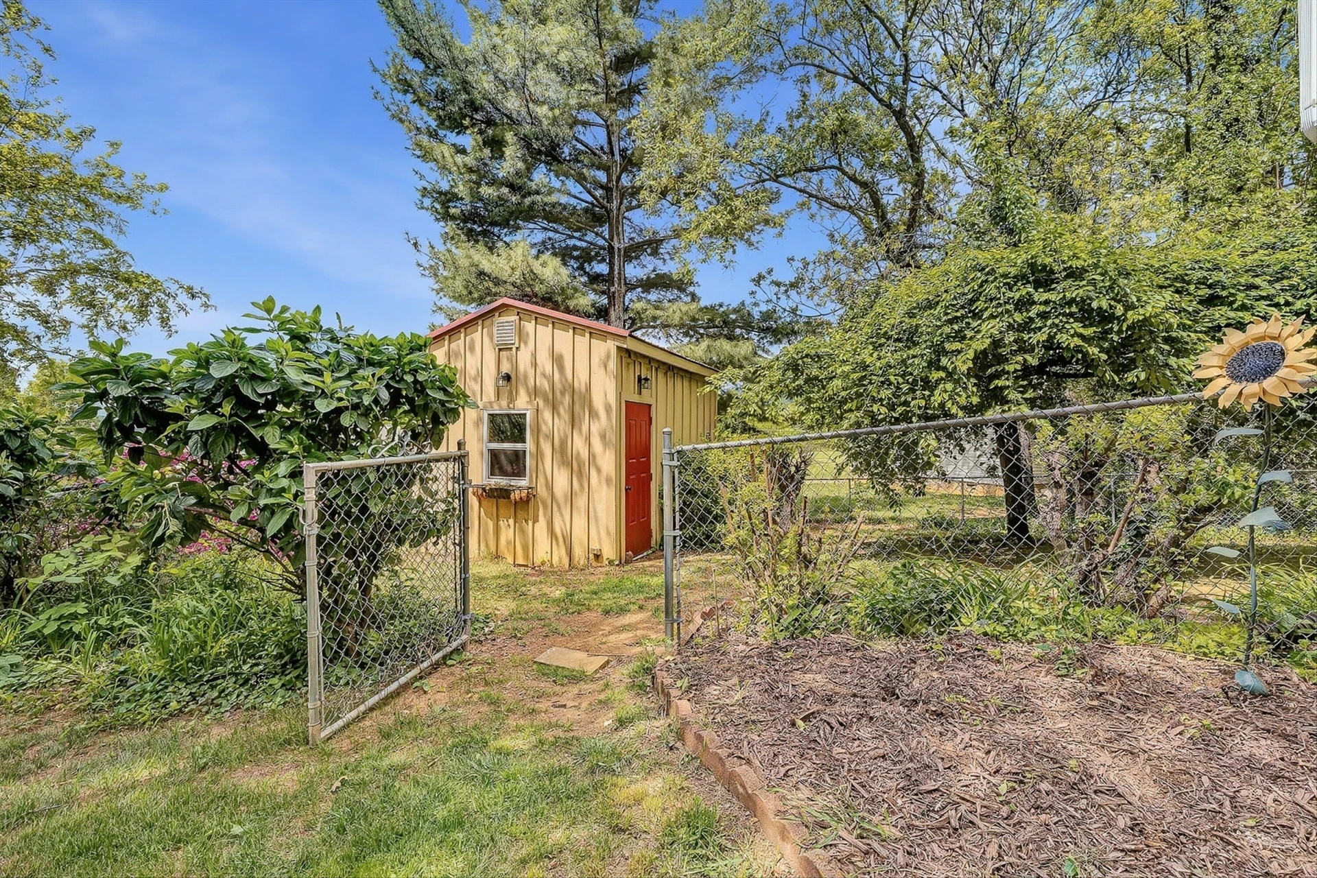 300 Brittany LN - Photo 39
