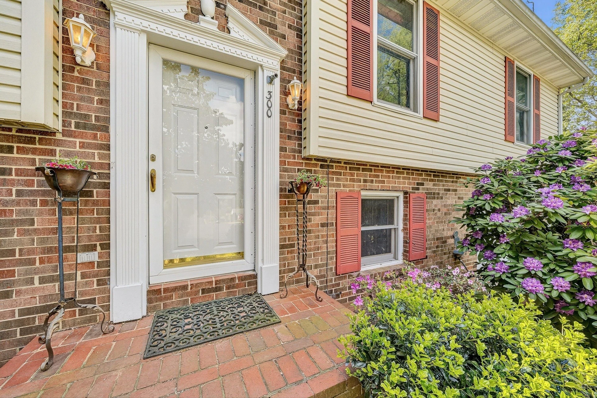 300 Brittany LN - Photo 4