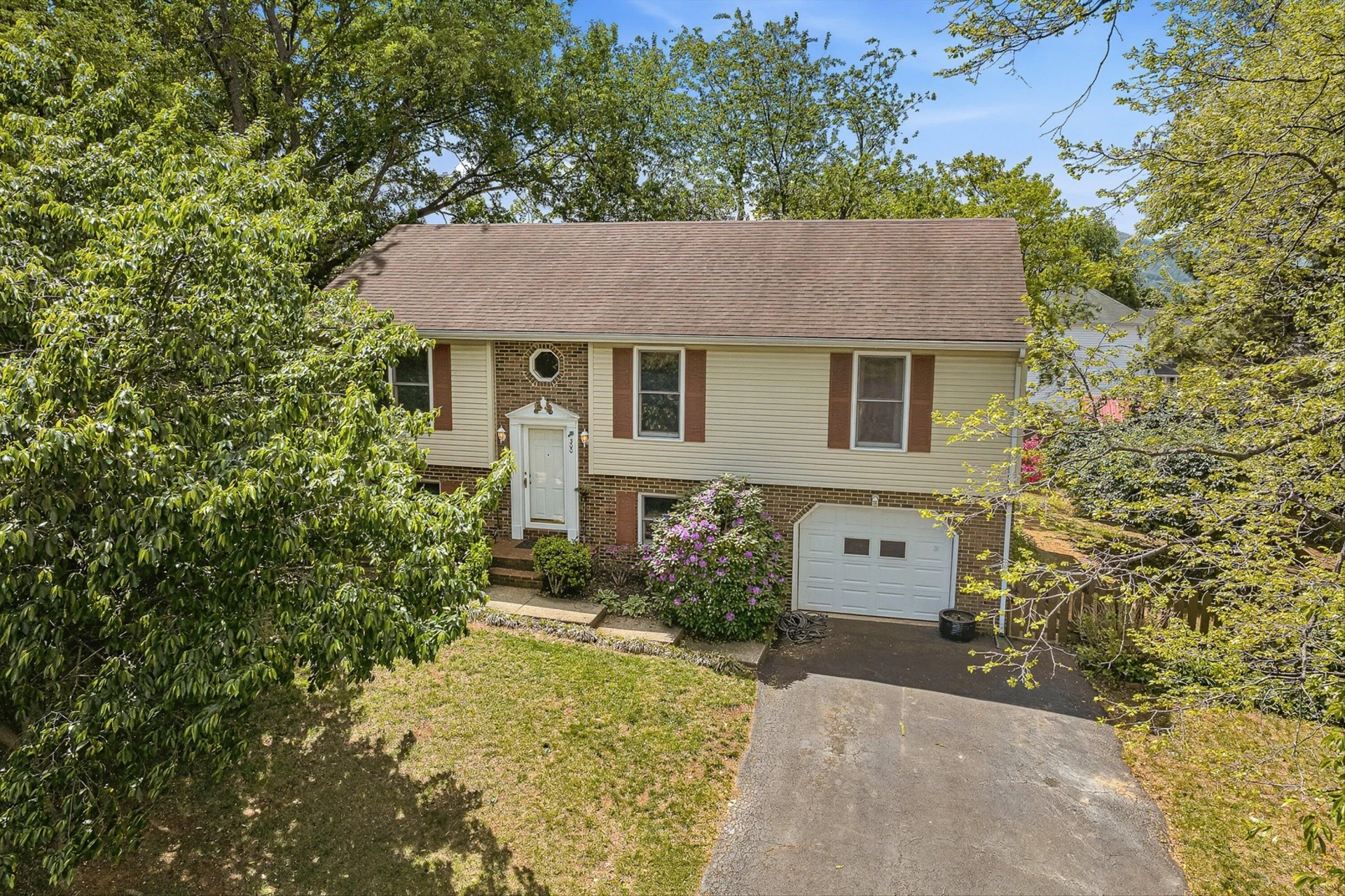 300 Brittany LN - Photo 42