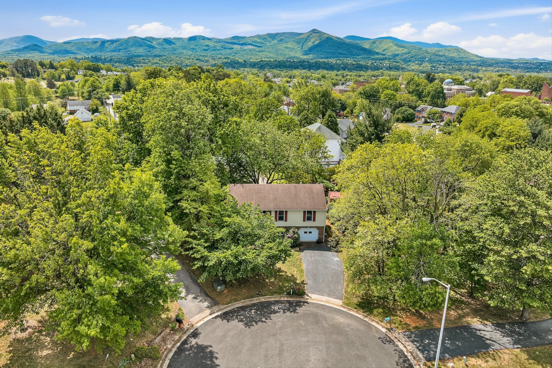 300 Brittany LN - Photo 43