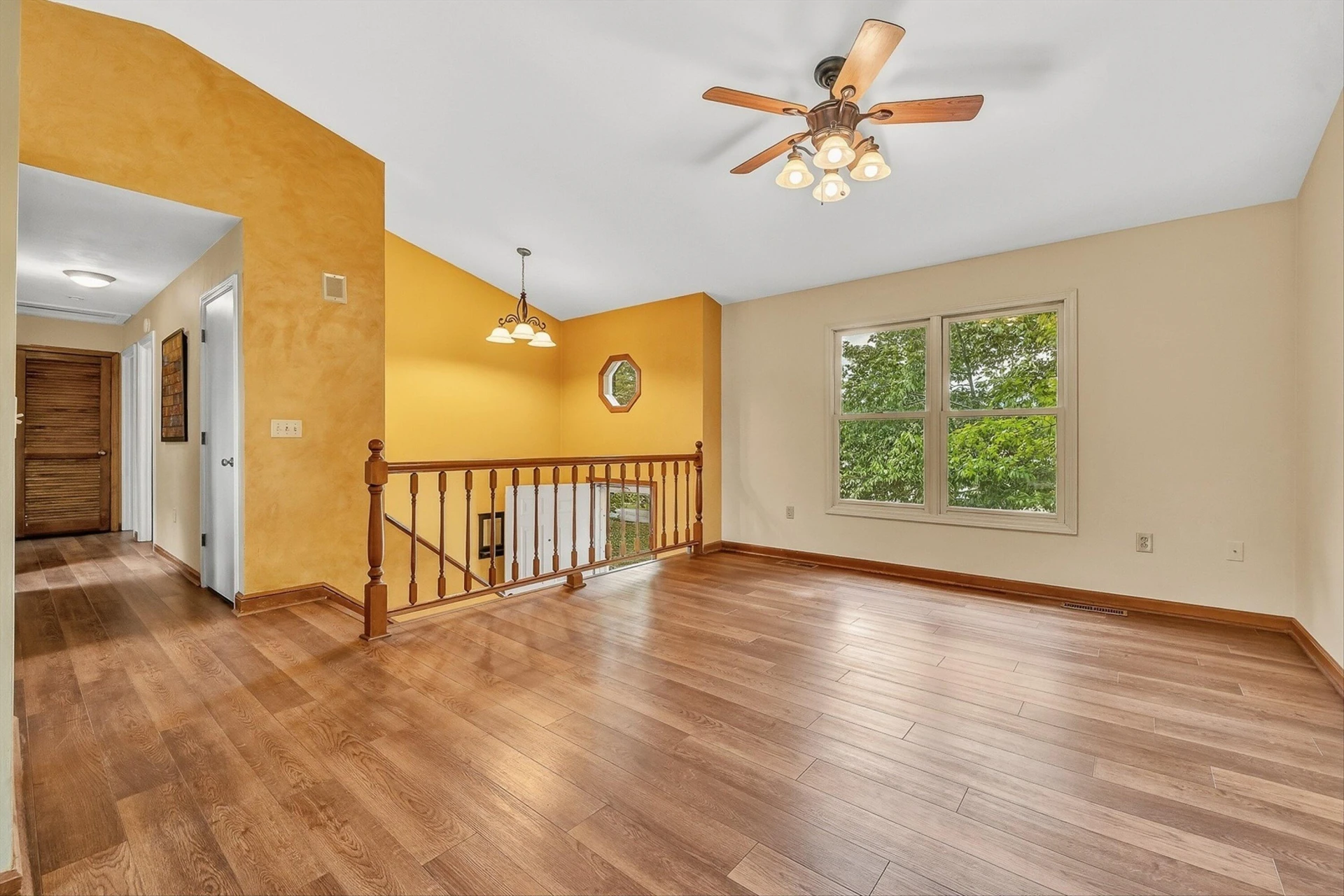 300 Brittany LN - Photo 6