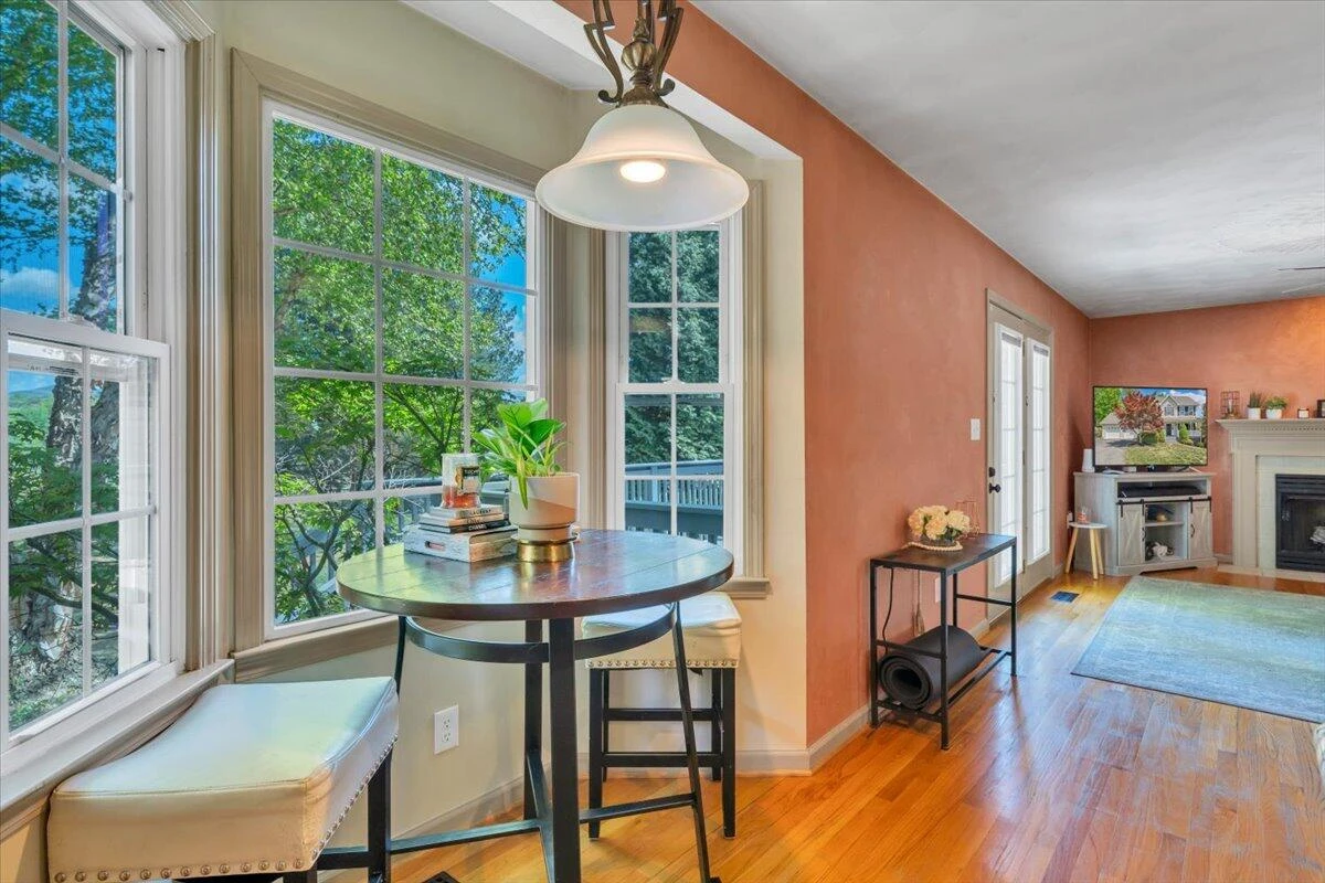 1365 Lakeridge CIR - Photo 14