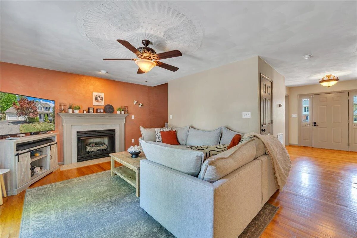 1365 Lakeridge CIR - Photo 15