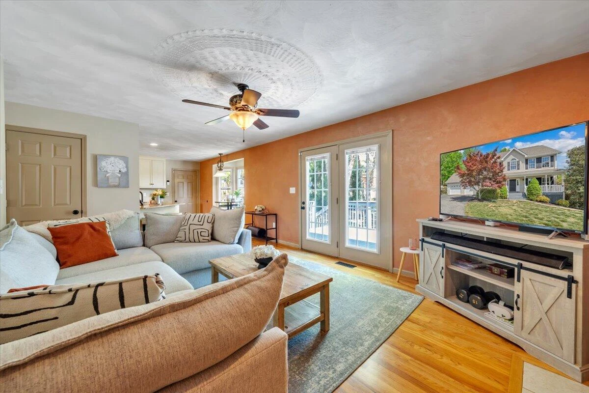 1365 Lakeridge CIR - Photo 16