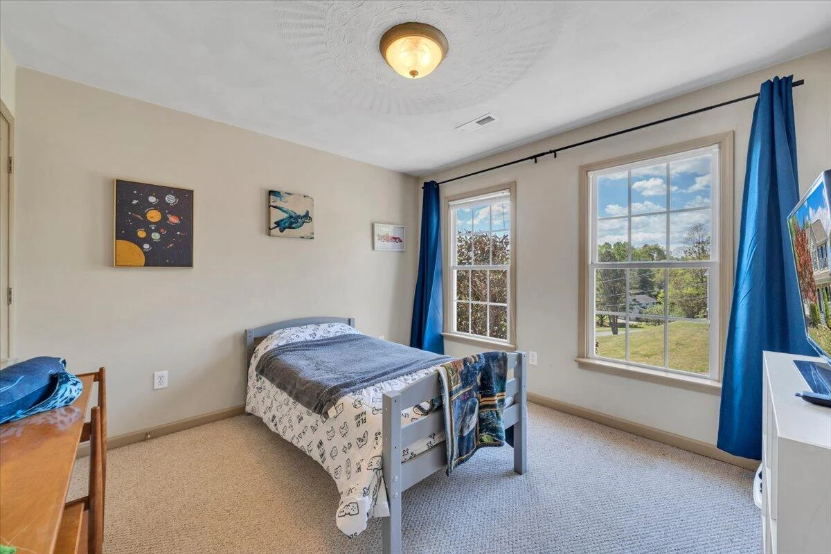 1365 Lakeridge CIR - Photo 20