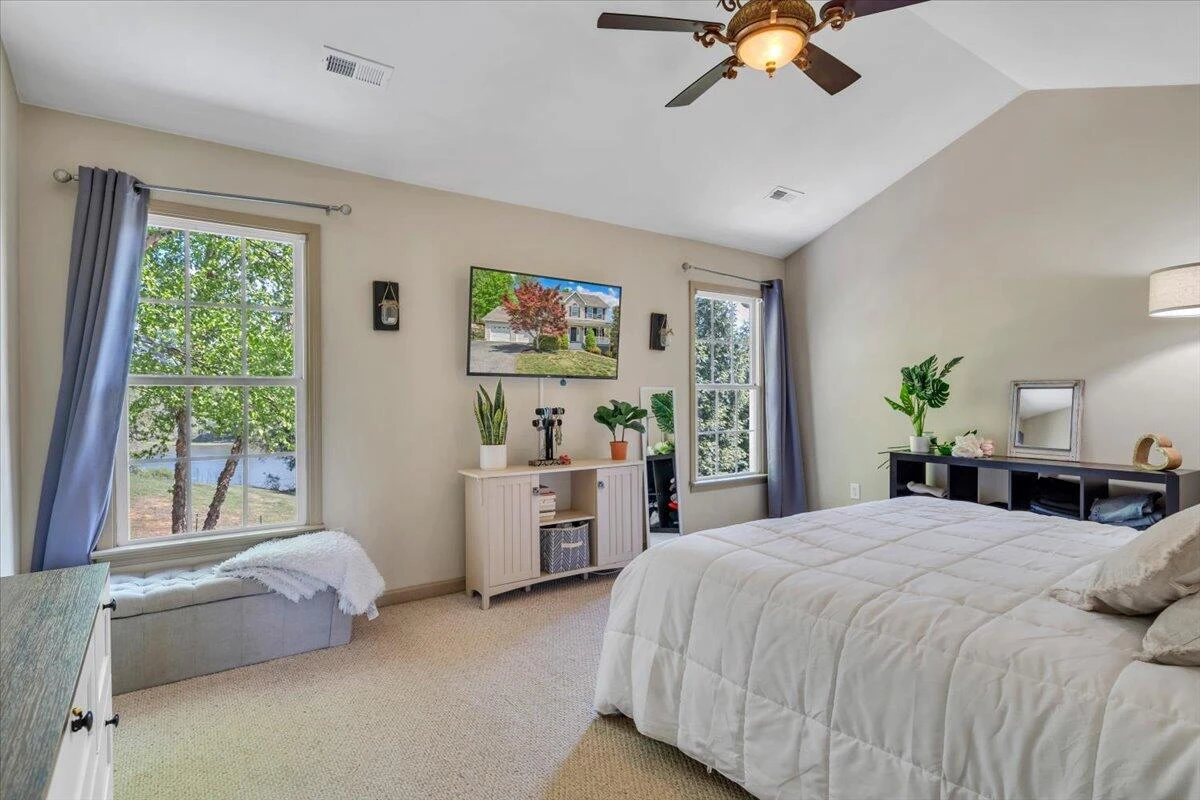 1365 Lakeridge CIR - Photo 23