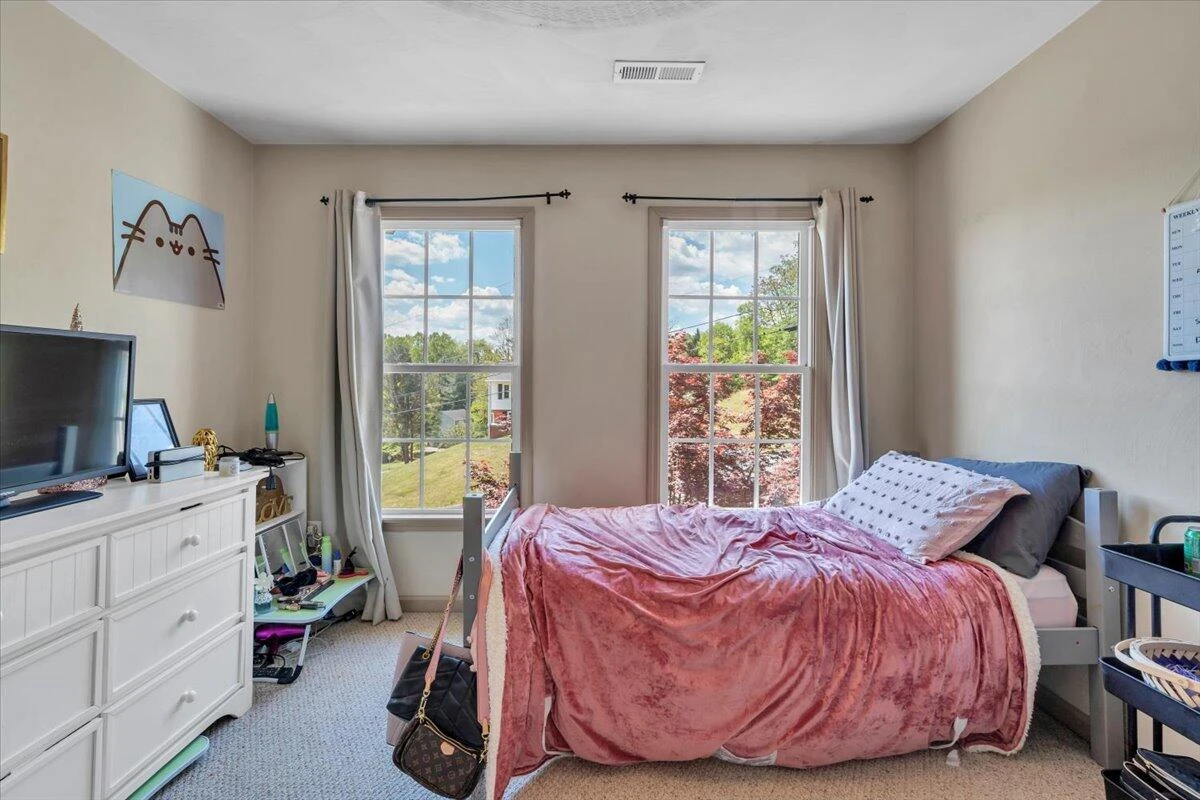 1365 Lakeridge CIR - Photo 30