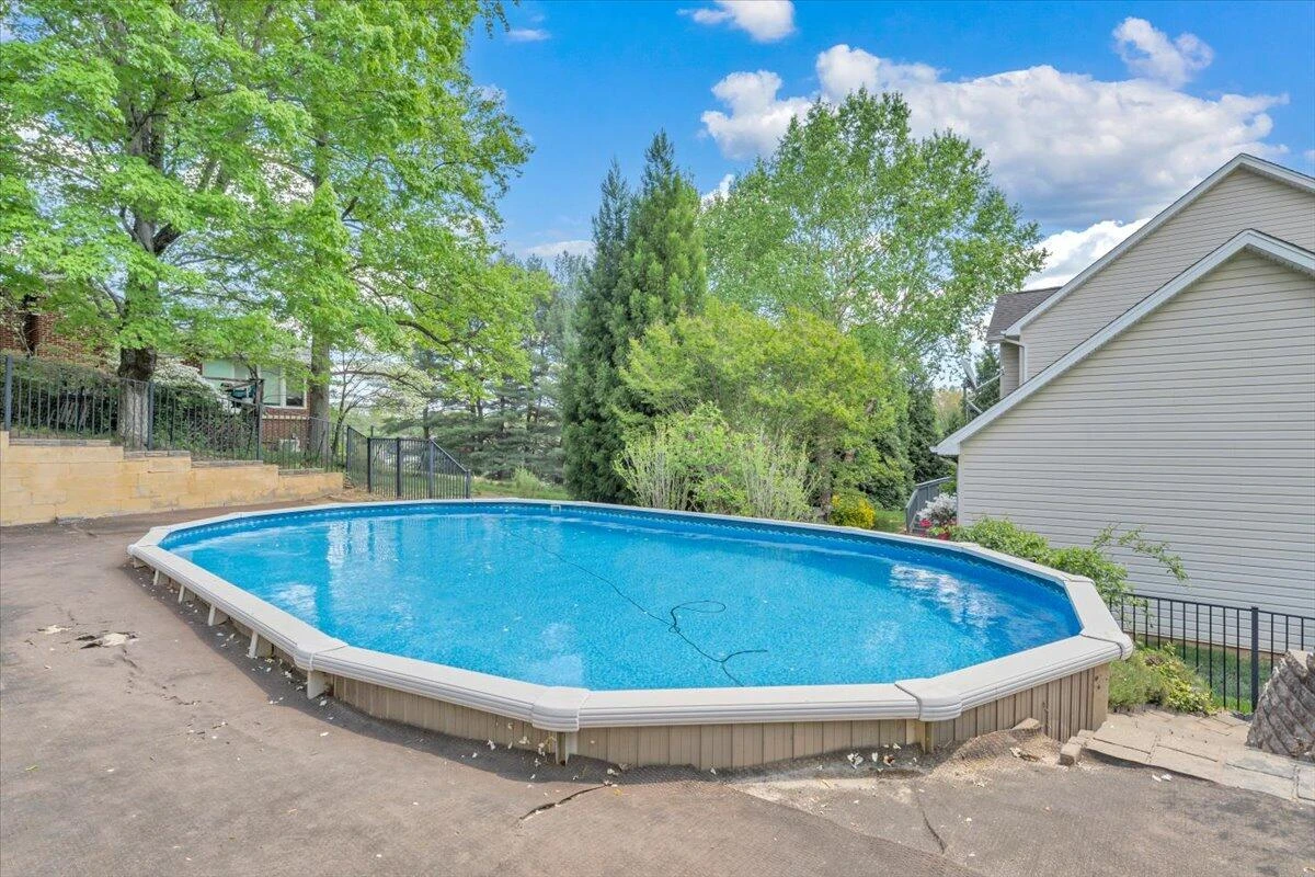 1365 Lakeridge CIR - Photo 44