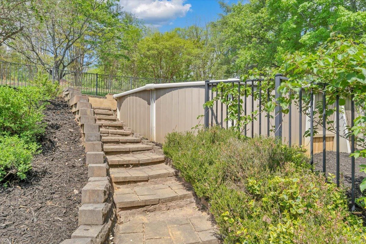1365 Lakeridge CIR - Photo 46
