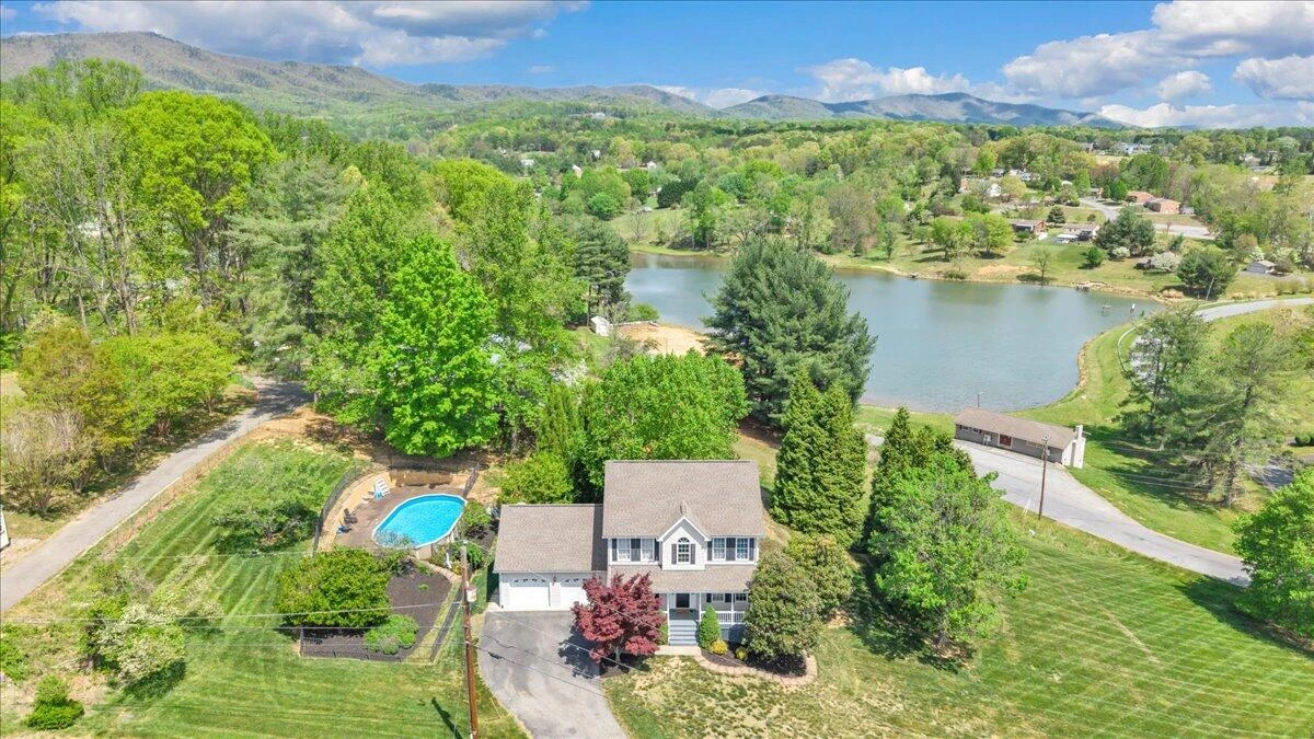 1365 Lakeridge CIR - Photo 58