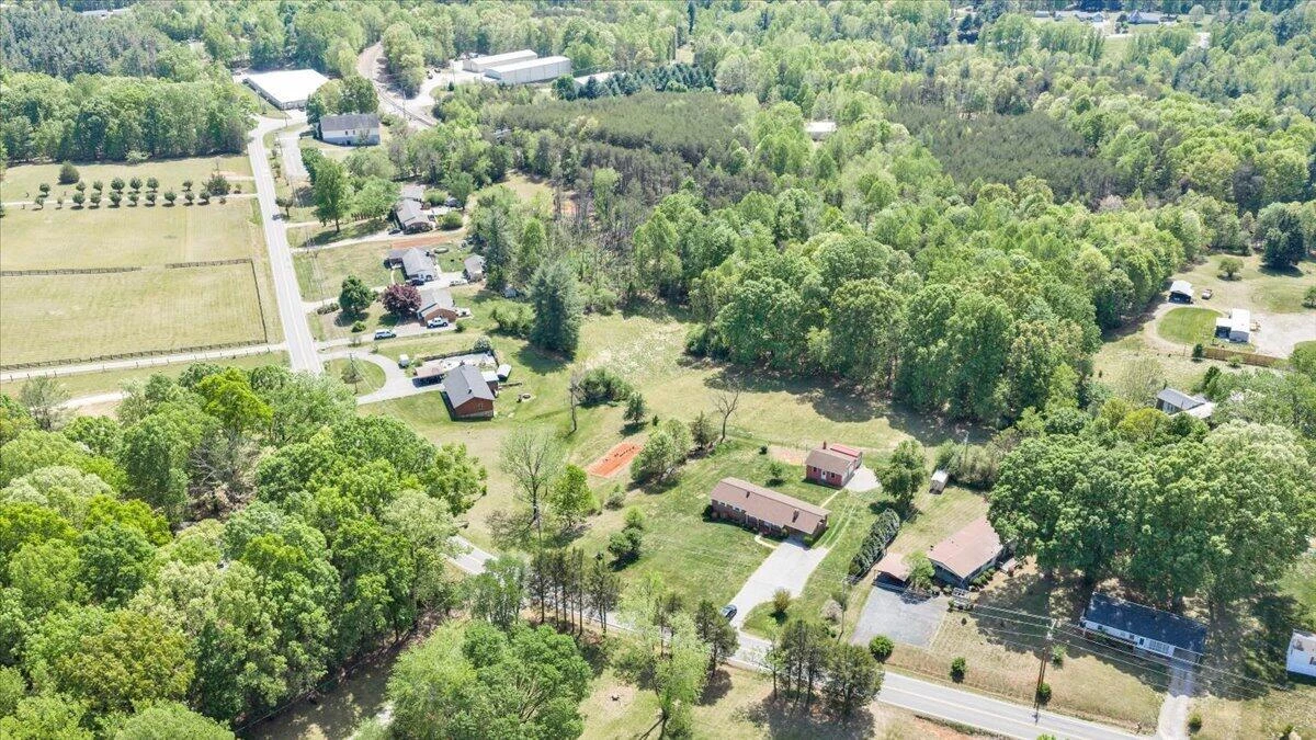 935 Bonbrook Mill RD - Photo 40