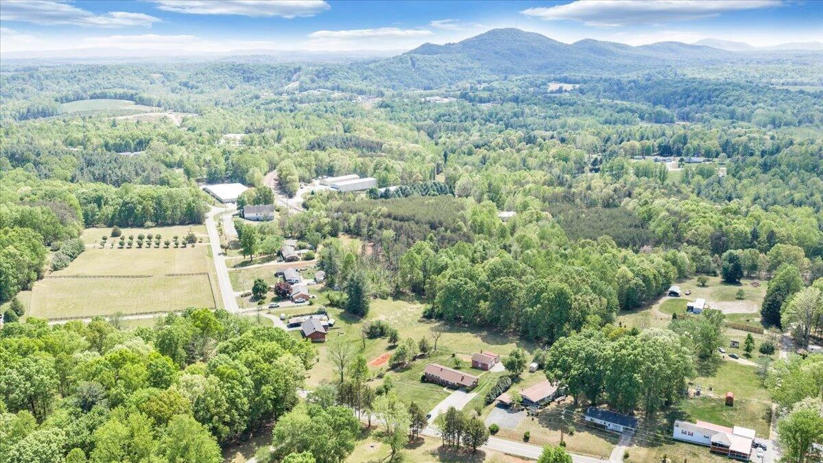 935 Bonbrook Mill RD - Photo 41