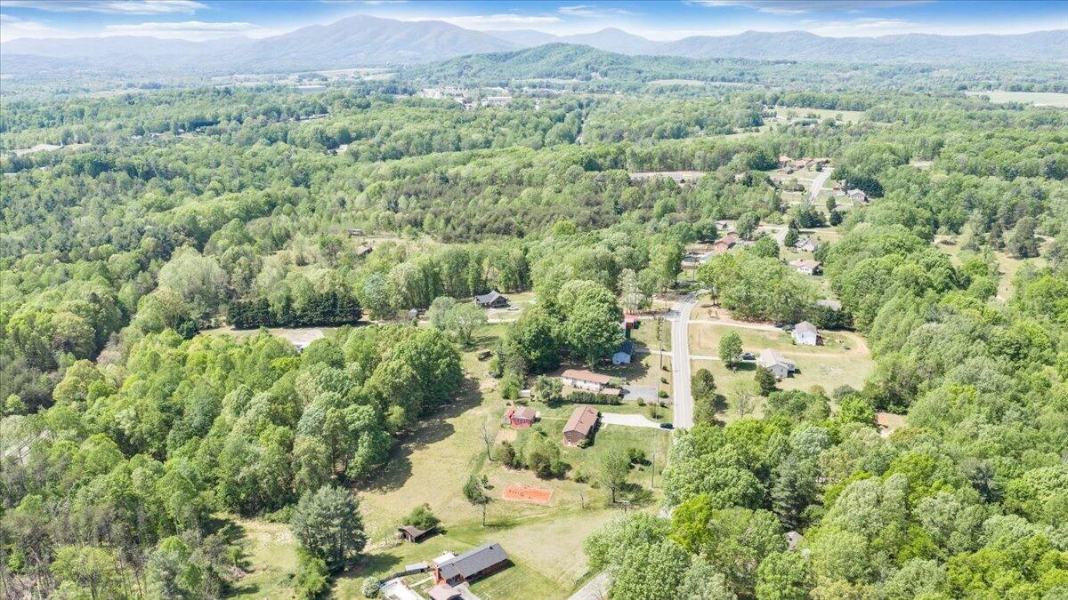 935 Bonbrook Mill RD - Photo 49