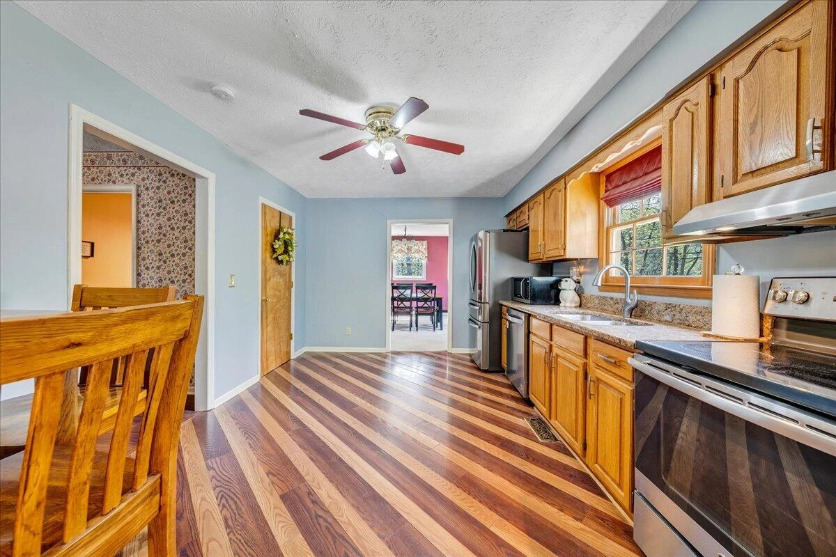 310 Sammys RD - Photo 15
