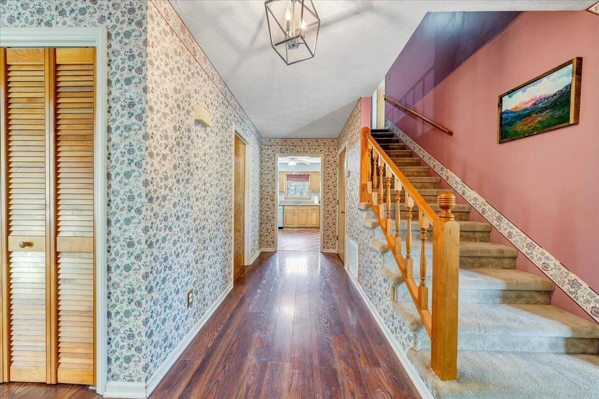 310 Sammys RD - Photo 7