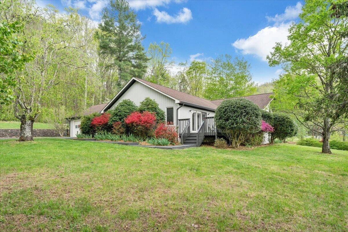 6925 Shaver RD - Photo 4