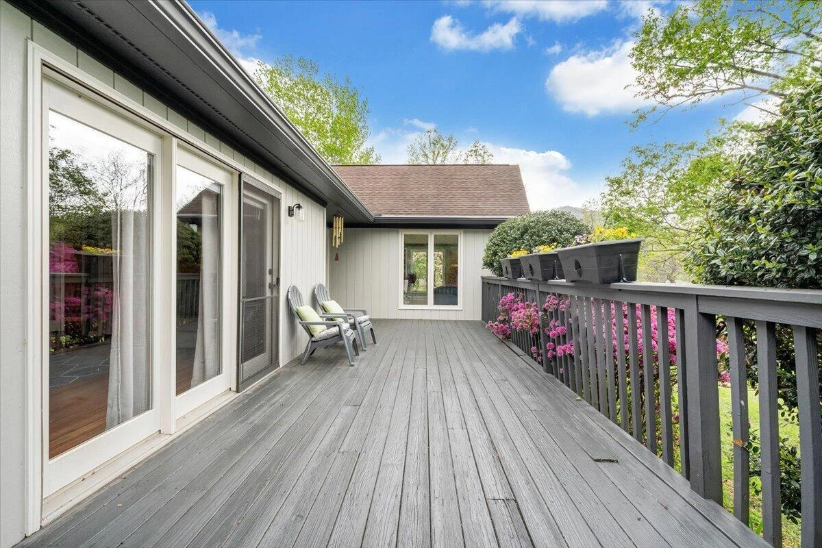6925 Shaver RD - Photo 5