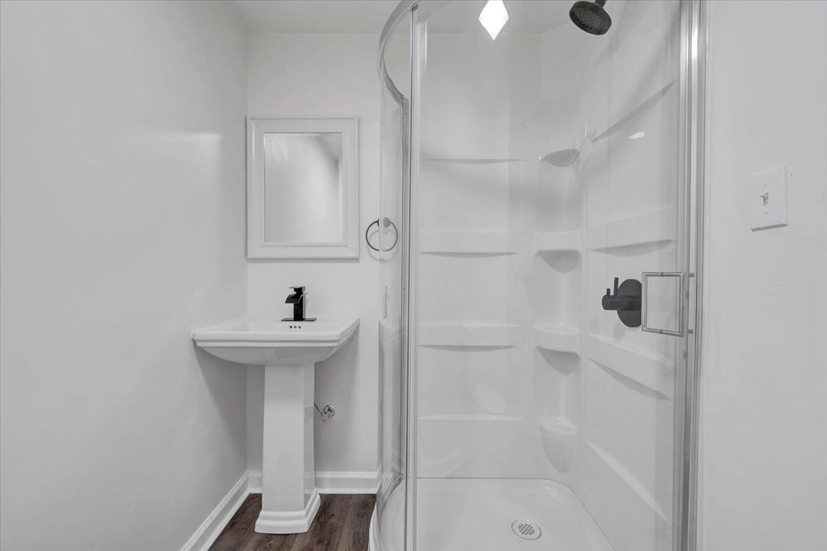 1414 Eastgate AVE NE - Photo 10