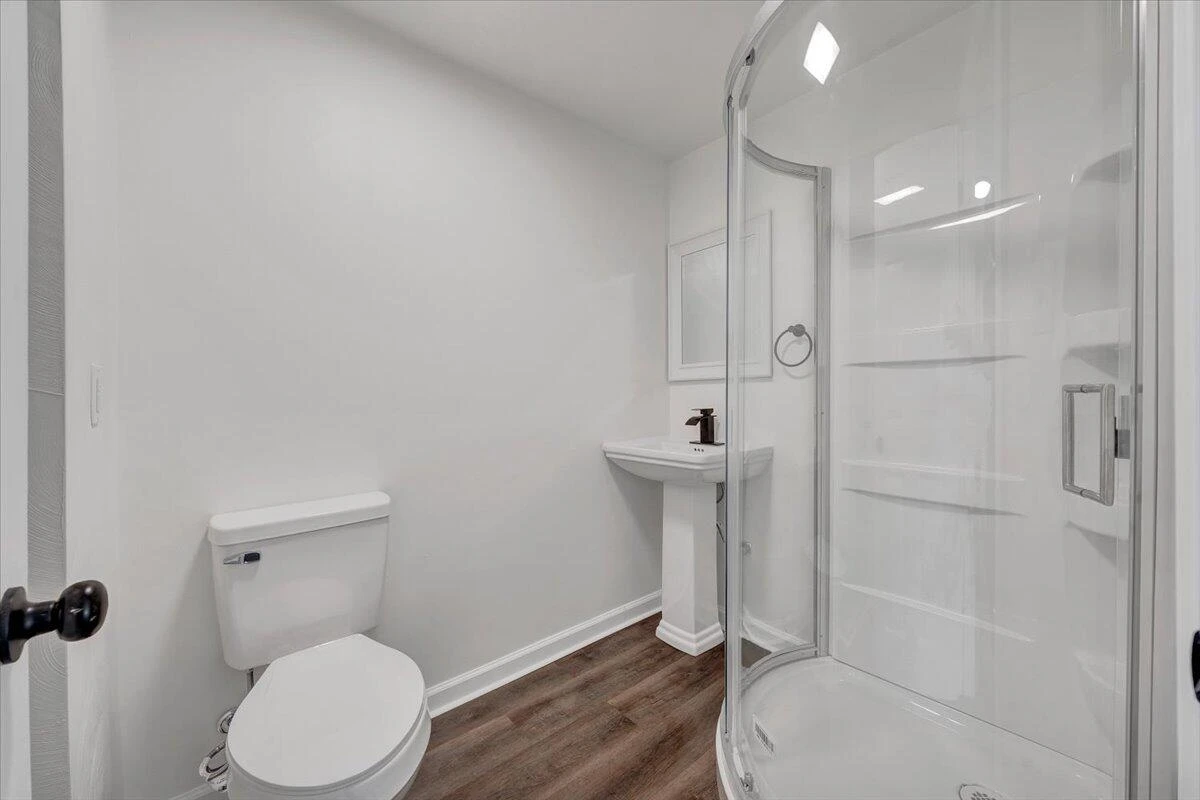 1414 Eastgate AVE NE - Photo 11