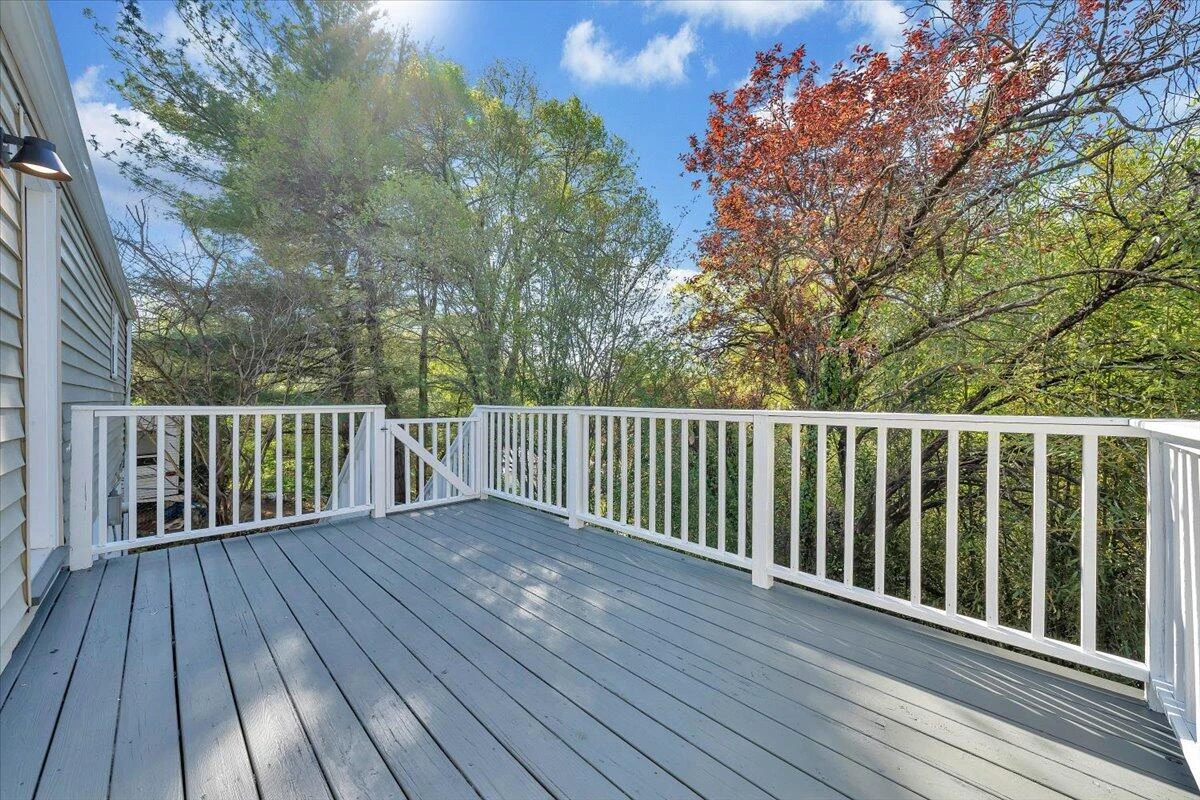 1414 Eastgate AVE NE - Photo 19