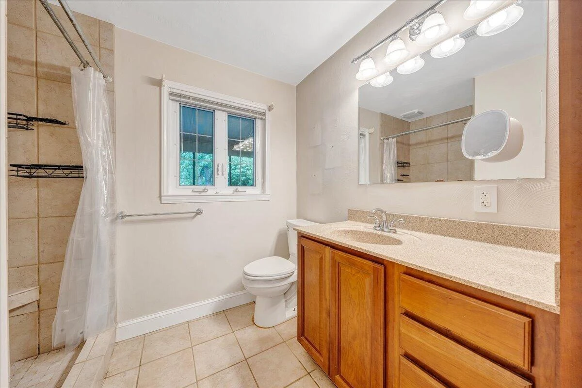 1602 Glenwood CIR SE - Photo 18