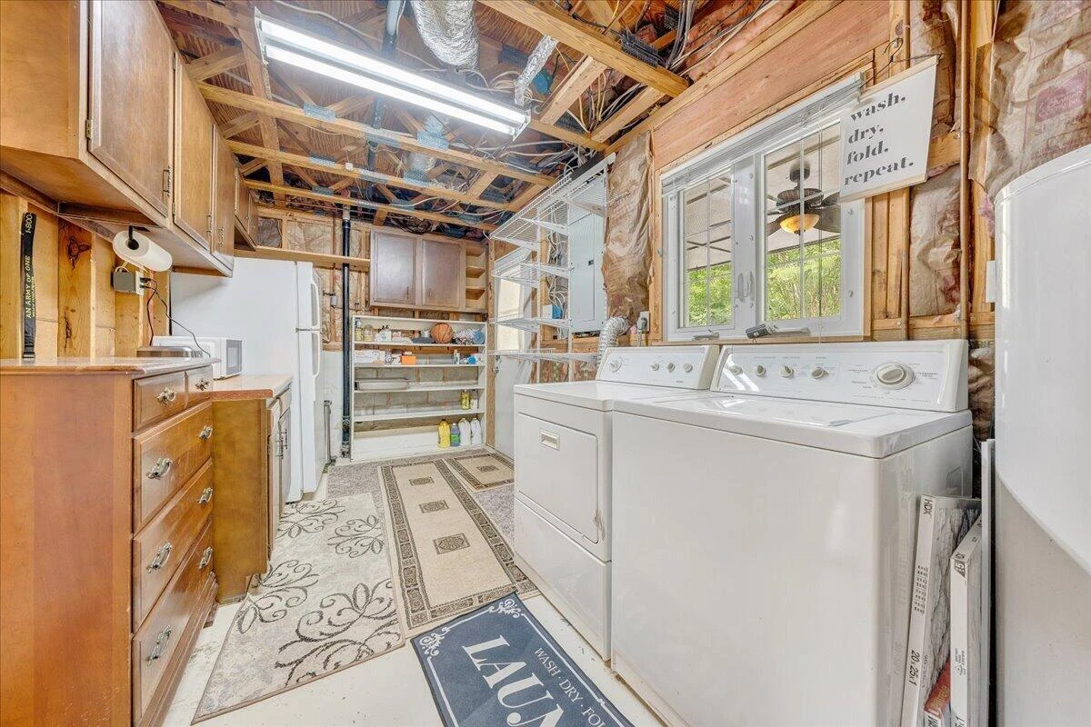 1602 Glenwood CIR SE - Photo 24
