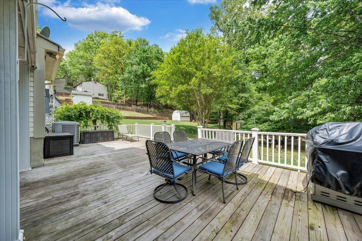 1602 Glenwood CIR SE - Photo 26