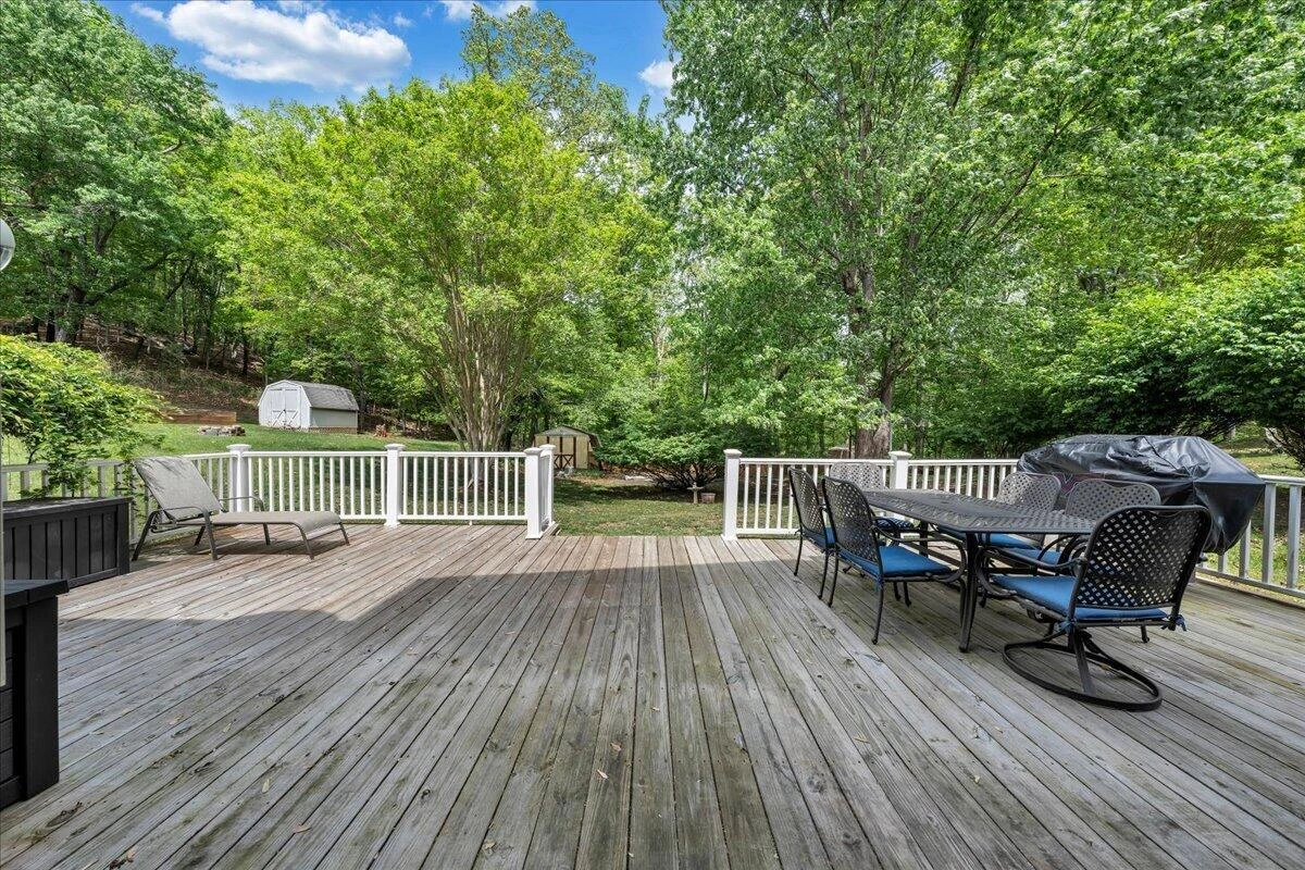 1602 Glenwood CIR SE - Photo 27