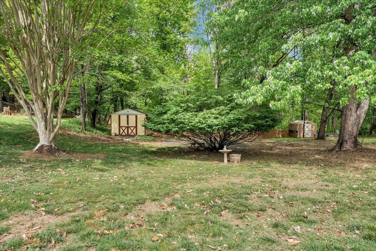 1602 Glenwood CIR SE - Photo 33