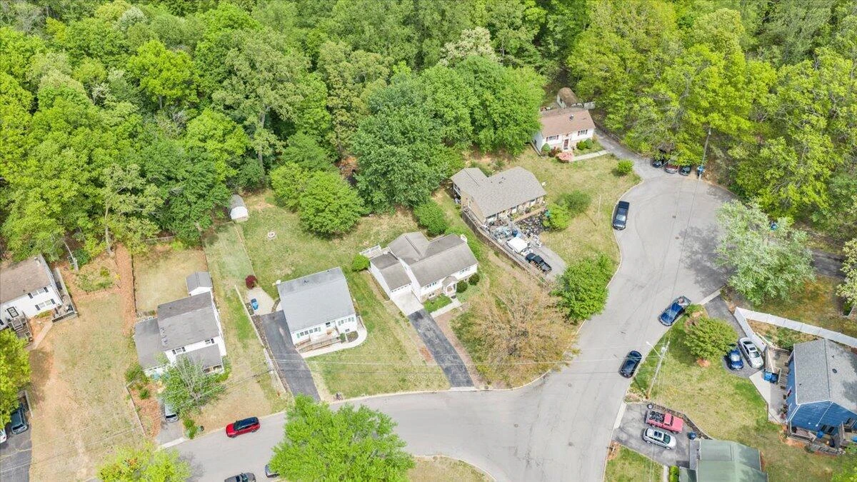 1602 Glenwood CIR SE - Photo 39