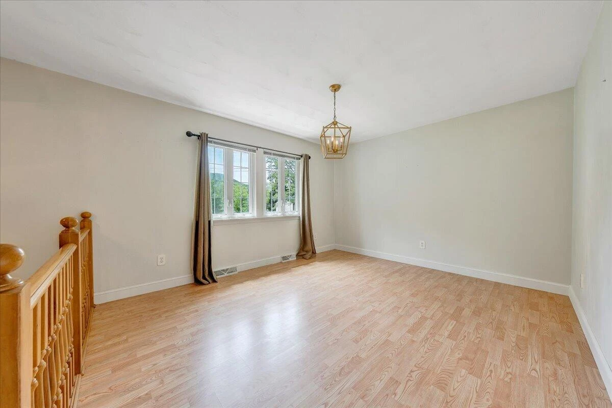1602 Glenwood CIR SE - Photo 4