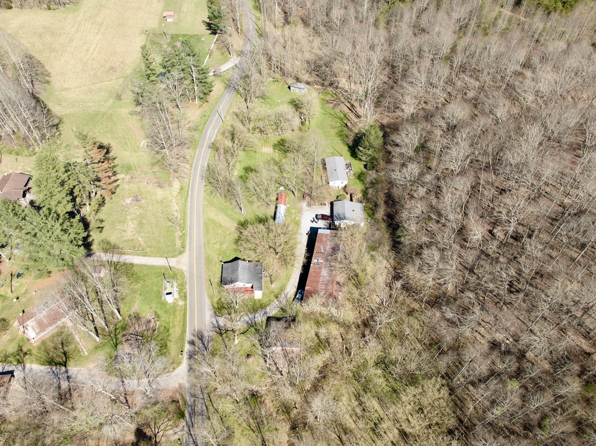 1297 Dry Creek RD - Photo 2