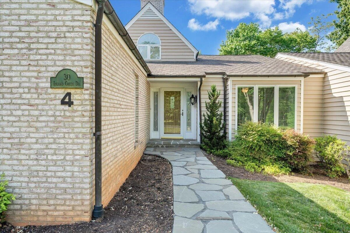 30 Island Green DR #UNIT 4 - Photo 2