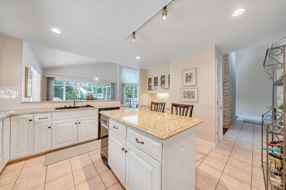 30 Island Green DR #UNIT 4 - Photo 24