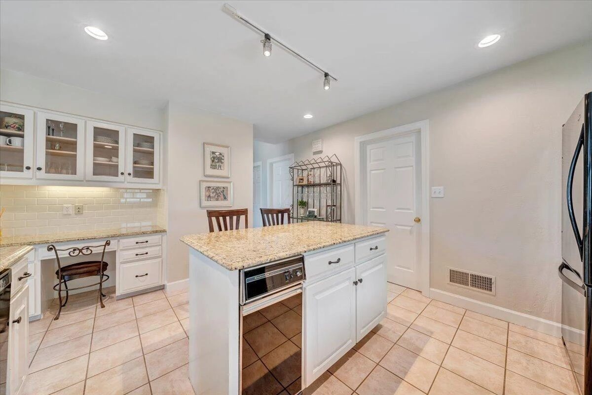 30 Island Green DR #UNIT 4 - Photo 27