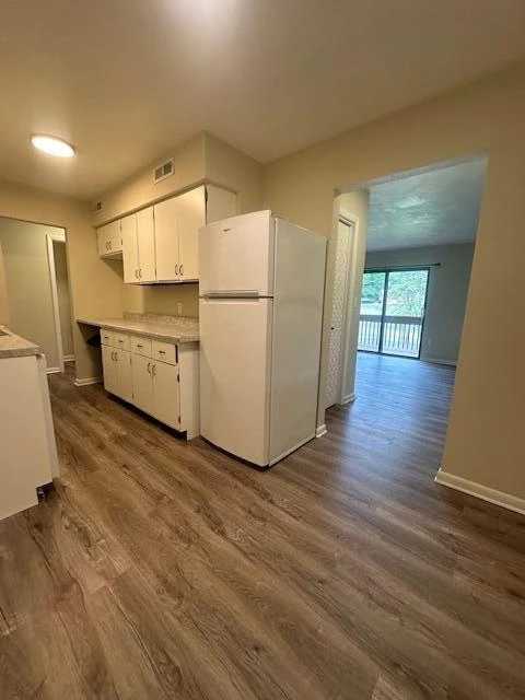 2840 Colonial AVE SW #A-10 - Photo 5