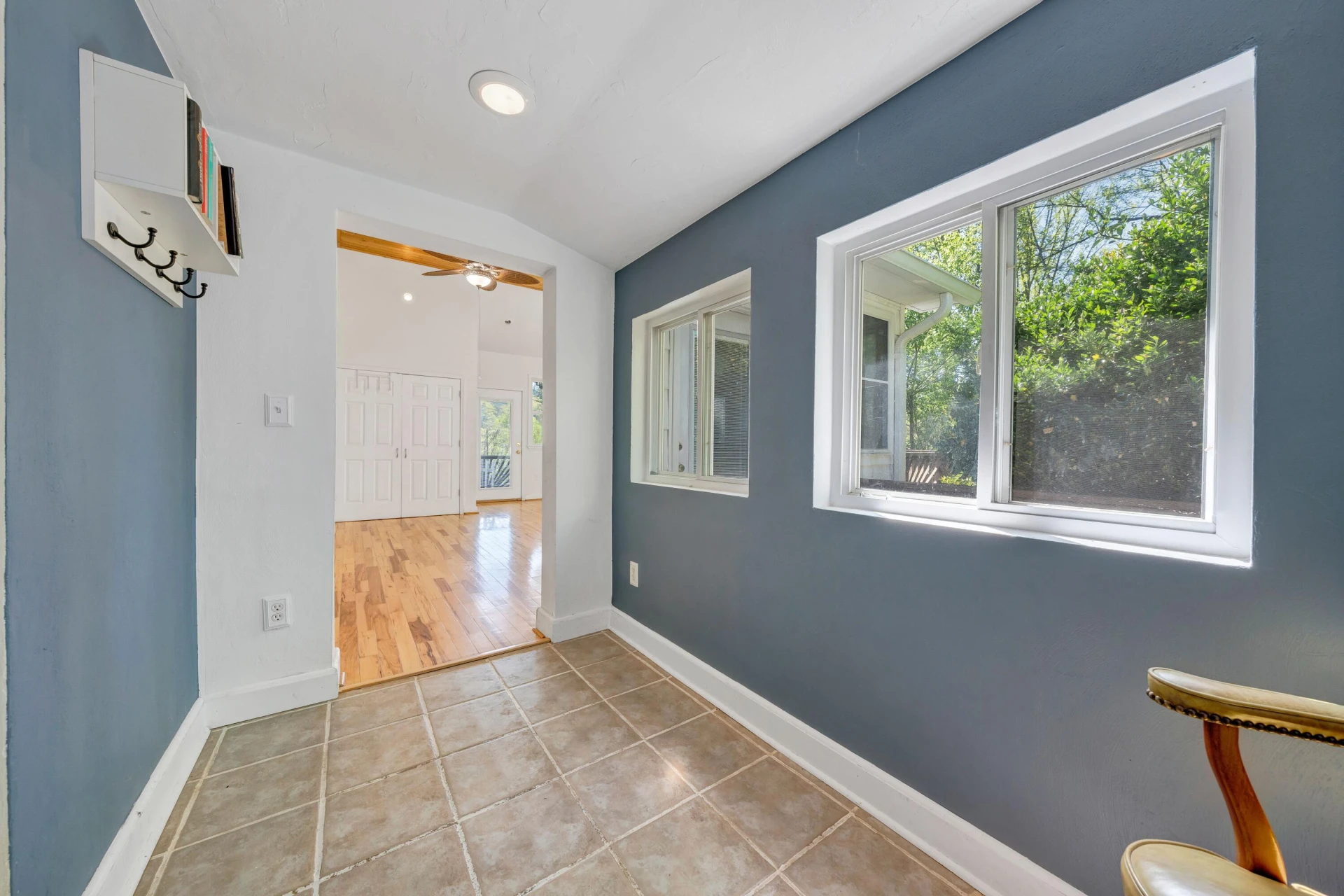 6256 Shady Acres DR - Photo 17