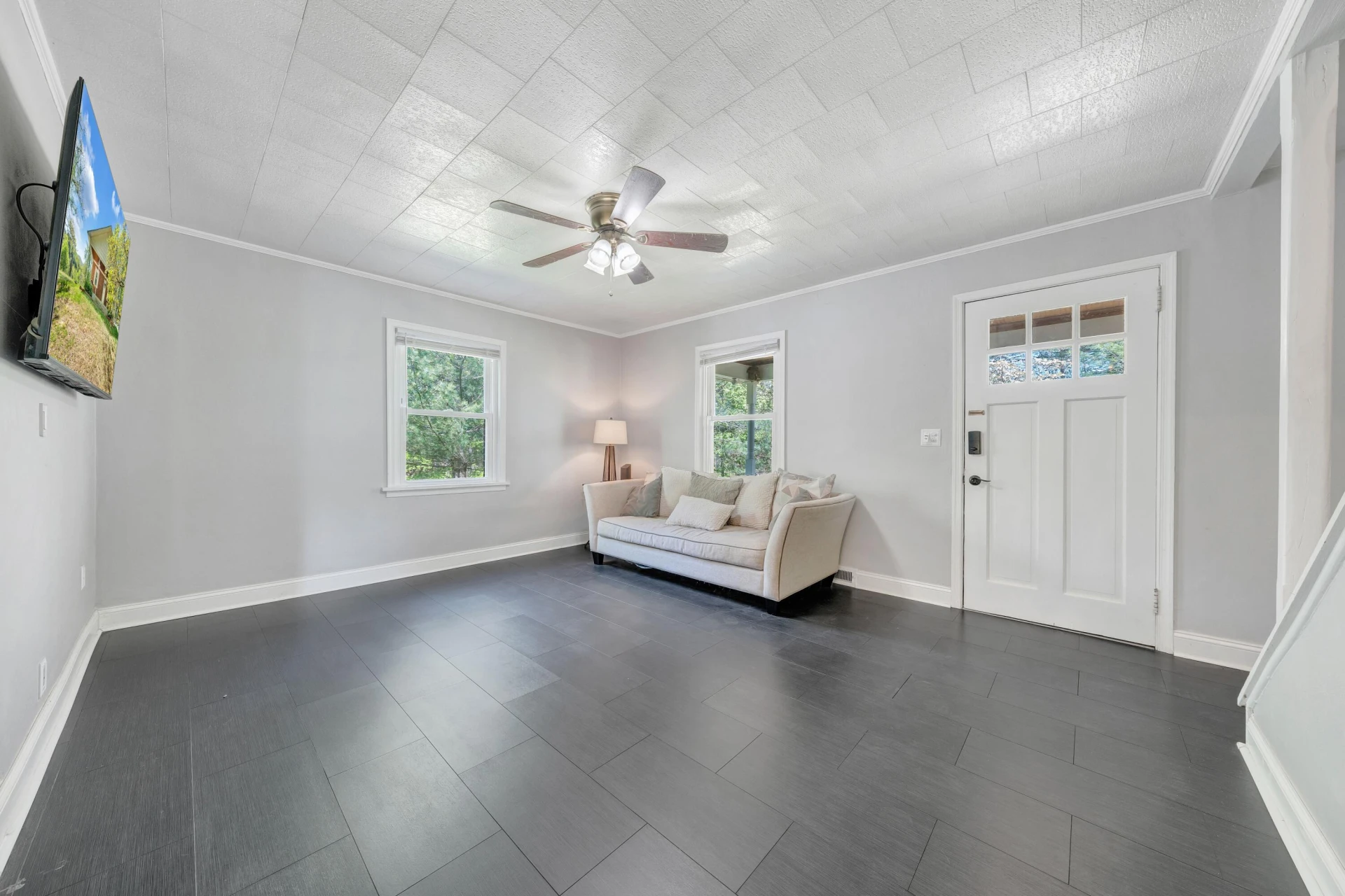 6256 Shady Acres DR - Photo 5