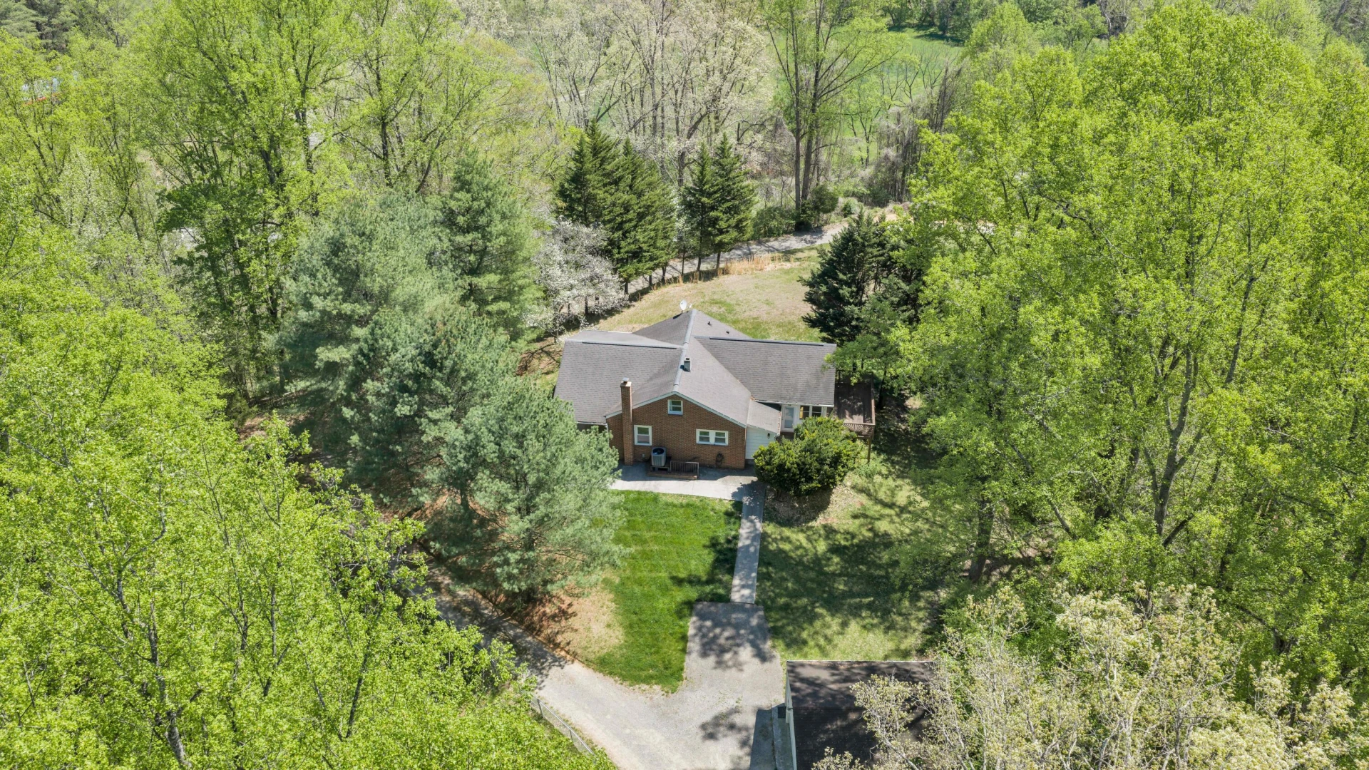6256 Shady Acres DR - Photo 56