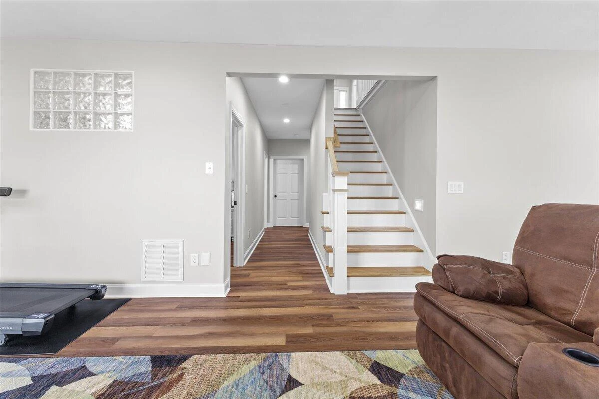 225 Lands End CIR - Photo 38
