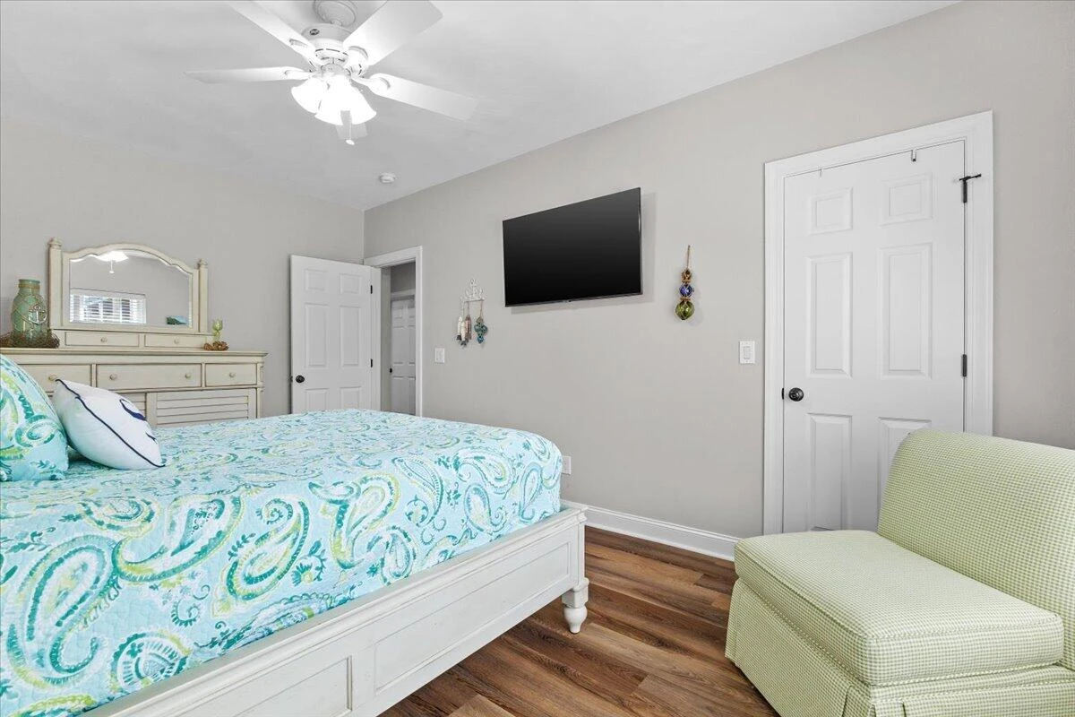 225 Lands End CIR - Photo 47