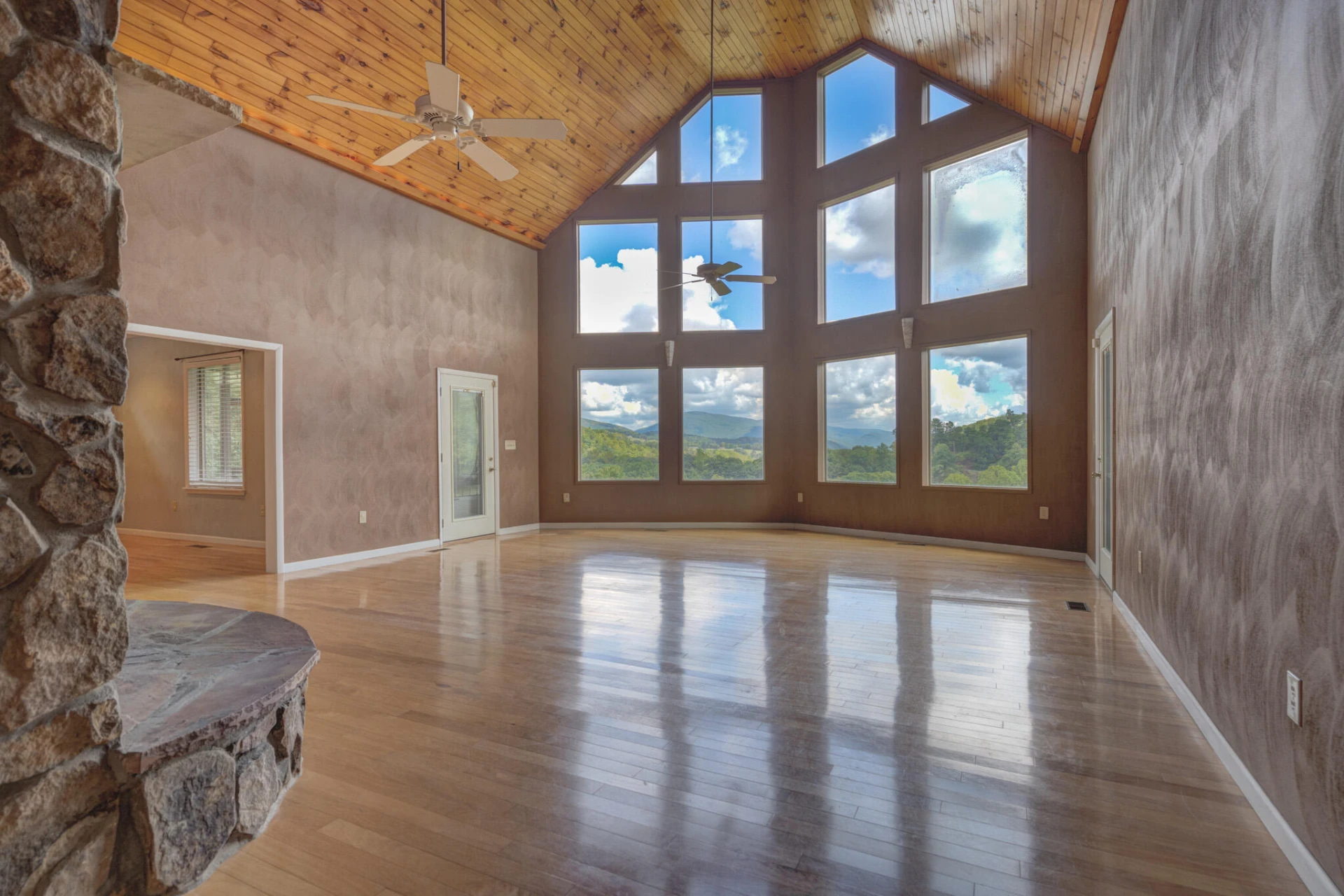 1782 Wolf Creek RD - Photo 12