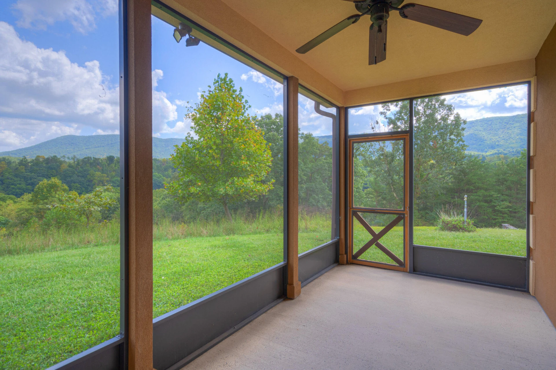 1782 Wolf Creek RD - Photo 16