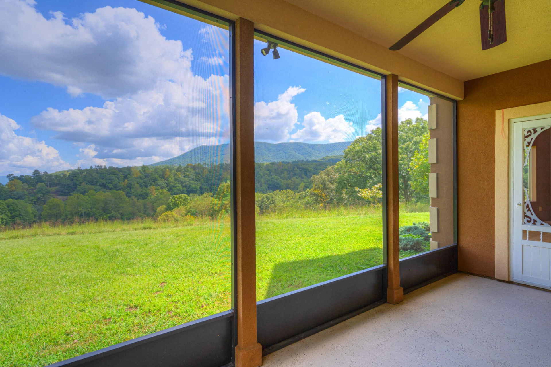 1782 Wolf Creek RD - Photo 19