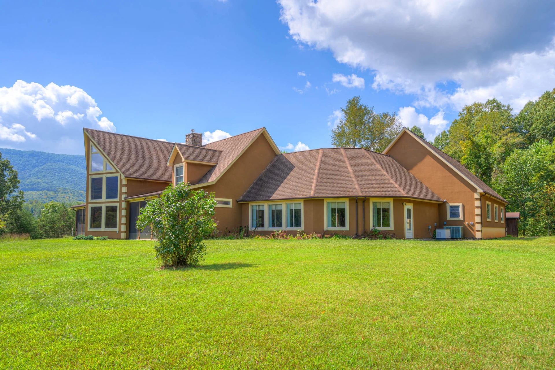 1782 Wolf Creek RD - Photo 4