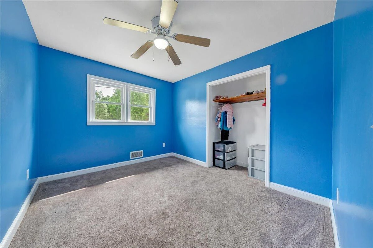795 Longview DR - Photo 13