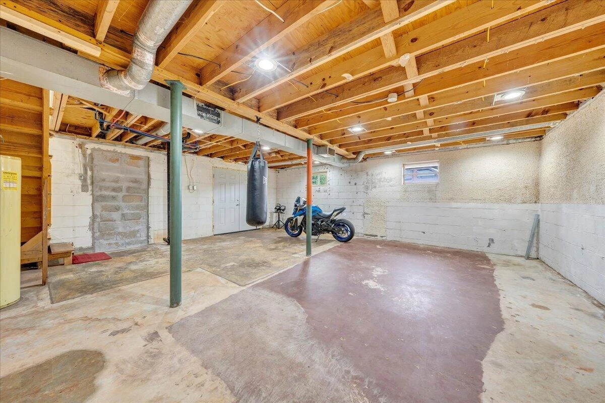 795 Longview DR - Photo 18
